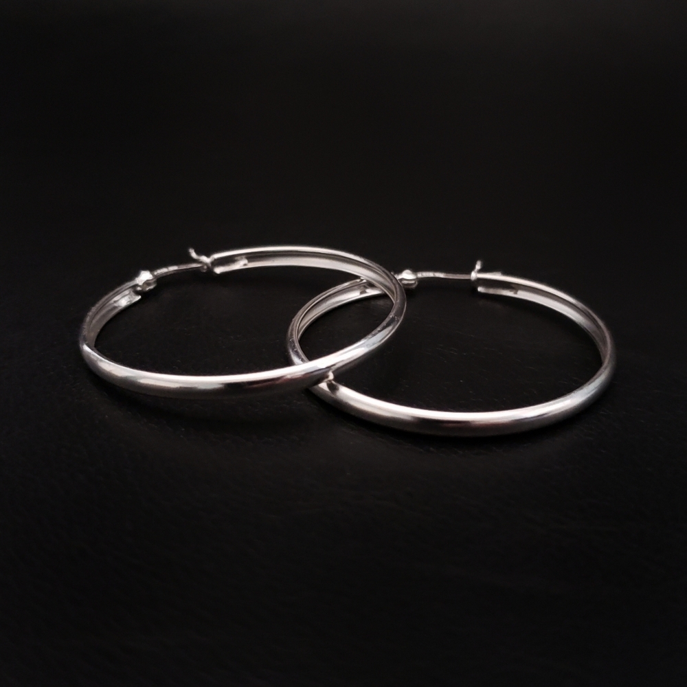Sterling silver light hoop earrings